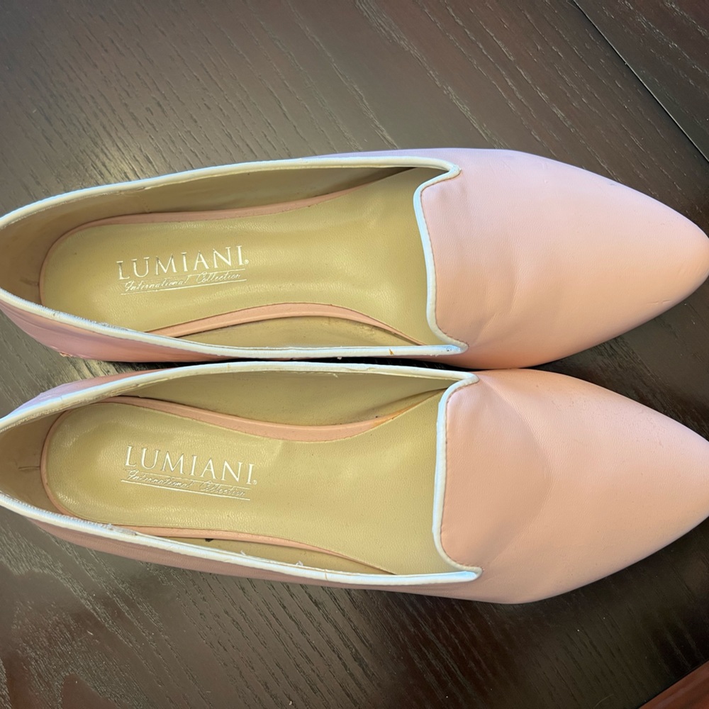 Lumiani international collection pink with white trim pointed toe flats Size 8